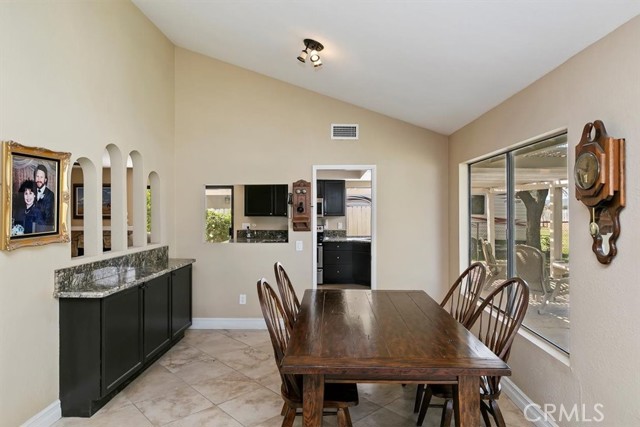 Detail Gallery Image 17 of 56 For 2386 Hialeah Cir, Norco,  CA 92860 - 4 Beds | 2 Baths