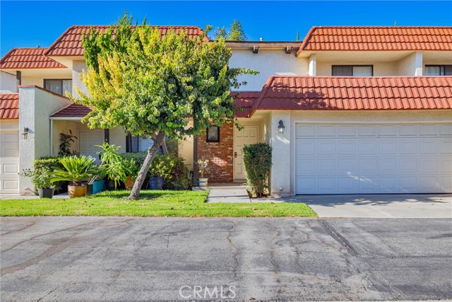 Detail Gallery Image 1 of 1 For 9950 Reseda Bld #5,  Northridge,  CA 91324 - 3 Beds | 2/1 Baths