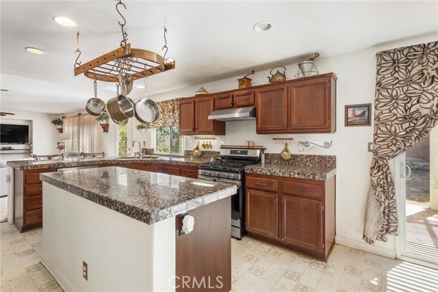 1665 Jade Moon Ln, Beaumont, CA 92223 photo 14
