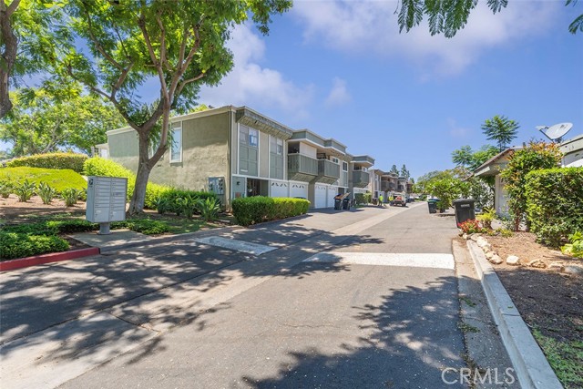 23226 Caminito Marcial, Laguna Hills CA: https://media.crmls.org/medias/d95ca46e-4f2a-41ce-9fc7-5dcf955899a4.jpg
