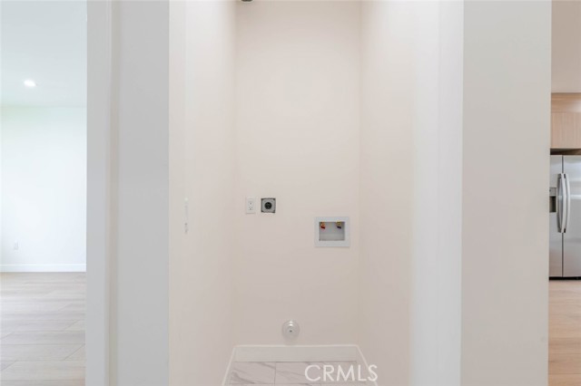 Detail Gallery Image 15 of 21 For 6217 Sylvia Ave, Tarzana,  CA 91335 - 3 Beds | 2 Baths