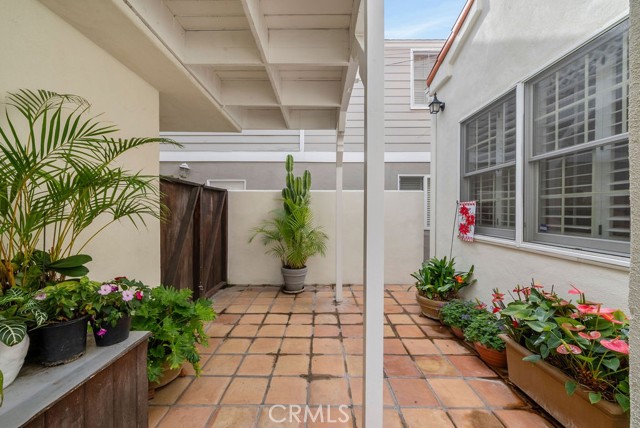 Image 24 of 36 For 120 Coral Avenue