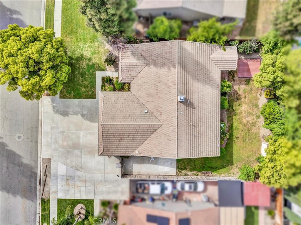 https://media.crmls.org/medias/d95f3c73-506f-42ea-98d7-ec041ce01b44.jpg?preset=X-Large