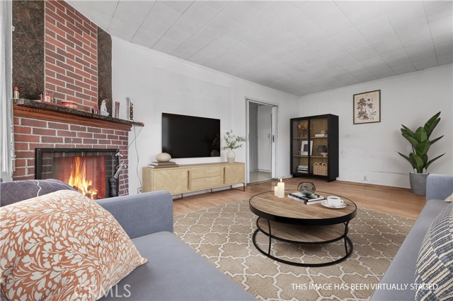 939 White Knoll Drive, Los Angeles CA: https://media.crmls.org/medias/d95fe2b4-349a-4ea8-88ad-d66dd5595dc9.jpg