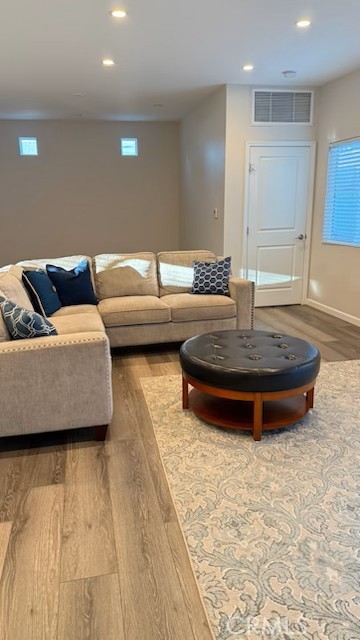 Detail Gallery Image 1 of 7 For 21336 Providencia, Woodland Hills,  CA 91367 - 2 Beds | 2 Baths