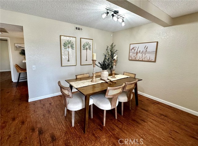 Detail Gallery Image 6 of 27 For 16581 Grunion Lane #204,  Huntington Beach,  CA 92649 - 2 Beds | 2 Baths