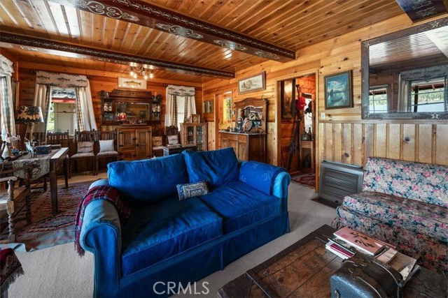 Detail Gallery Image 11 of 32 For 115 Lagunita Ln, Big Bear Lake,  CA 92315 - 4 Beds | 2 Baths