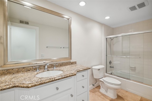 Detail Gallery Image 18 of 25 For 2820 Lighthouse Ln, Corona Del Mar,  CA 92625 - 4 Beds | 2/1 Baths