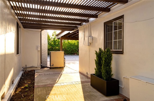 Detail Gallery Image 31 of 41 For 3301 Grayburn Rd, Pasadena,  CA 91107 - 3 Beds | 2/1 Baths