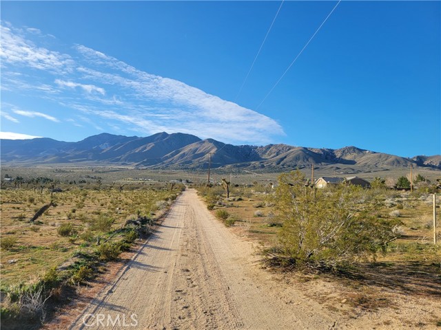 Detail Gallery Image 4 of 9 For 0 Dodge Rd, Lucerne Valley,  CA 92356 - – Beds | – Baths