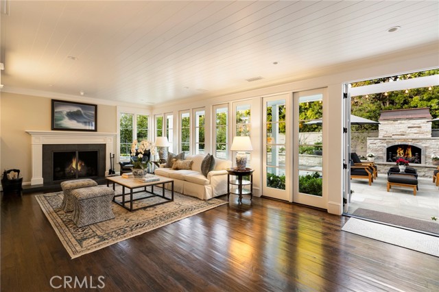 Detail Gallery Image 11 of 47 For 9 Rockingham Dr, Newport Beach,  CA 92660 - 4 Beds | 4/1 Baths