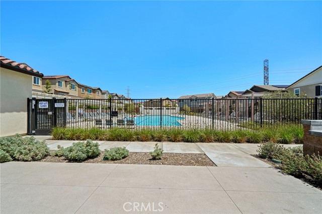 Detail Gallery Image 59 of 64 For 16233 Lozano St #2,  Fontana,  CA 92336 - 3 Beds | 2/1 Baths