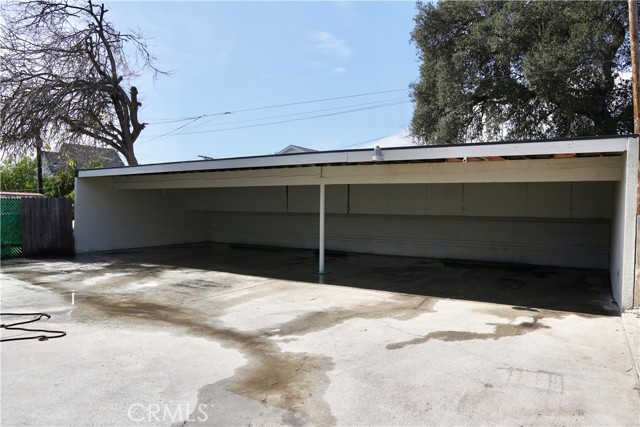 895 N Euclid Avenue, Pasadena CA: https://media.crmls.org/medias/d96413d5-14d6-4227-b48d-bbfe0ca59d0d.jpg