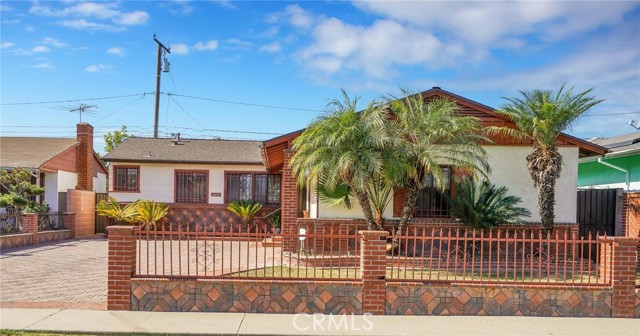 Detail Gallery Image 1 of 5 For 13231 Gramercy Pl, Gardena,  CA 90249 - 4 Beds | 3 Baths