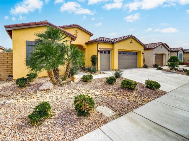 Detail Gallery Image 2 of 46 For 43086 Borretti Way, Indio,  CA 92203 - 3 Beds | 3 Baths