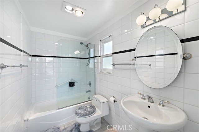 1707 W Balboa Boulevard, Newport Beach CA: https://media.crmls.org/medias/d966eb34-309f-4eee-b43a-cad0187a5ae6.jpg