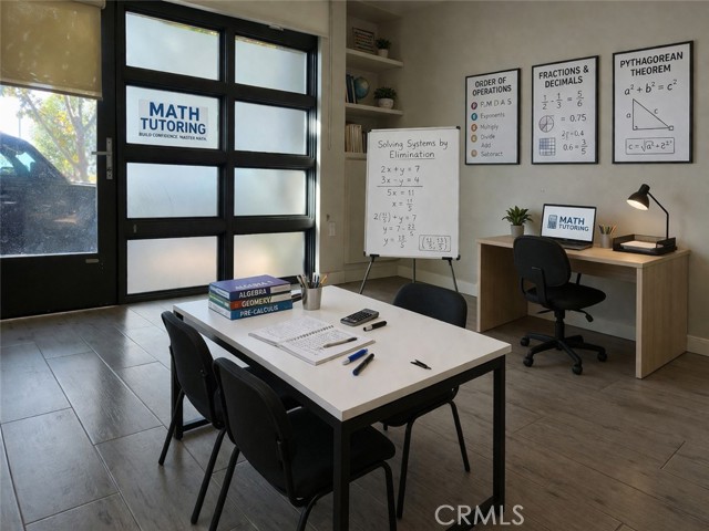 Detail Gallery Image 5 of 18 For 171 E City Place Dr, Santa Ana,  CA 92705 - 1 Beds | 2/1 Baths