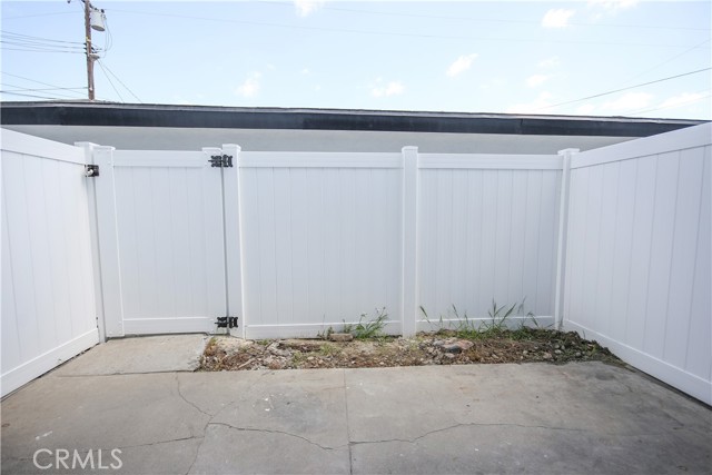 Detail Gallery Image 28 of 33 For 2709 S Baker St, Santa Ana,  CA 92707 - 2 Beds | 1/1 Baths