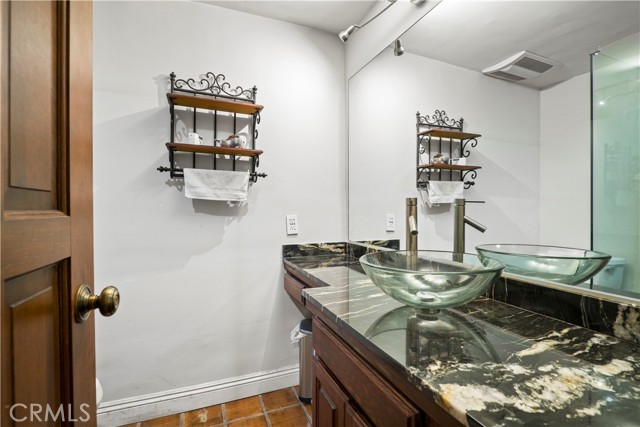 Detail Gallery Image 12 of 39 For 14 Appaloosa Ln, Bell Canyon,  CA 91307 - 6 Beds | 5/1 Baths