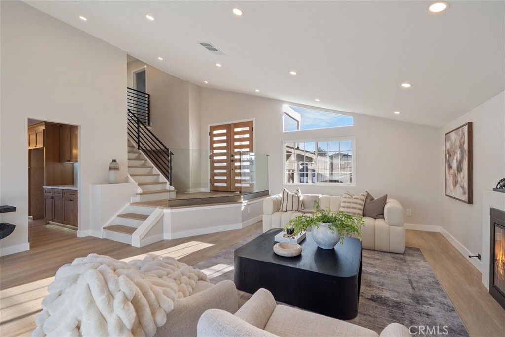 D96843d5 E632 451b A28c B8a35ede09c1