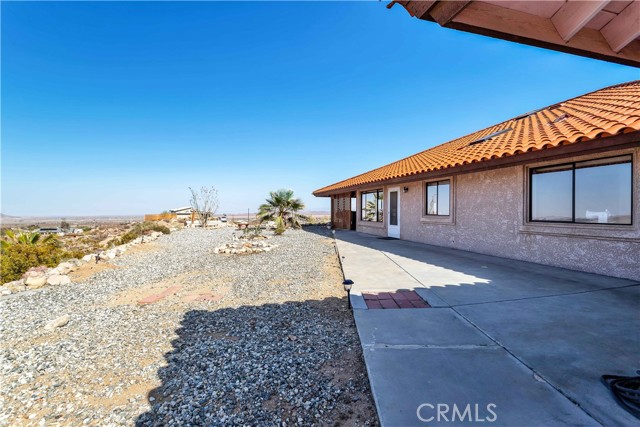 Detail Gallery Image 4 of 75 For 1388 N Jemez Trl, Landers,  CA 92285 - 3 Beds | 3 Baths