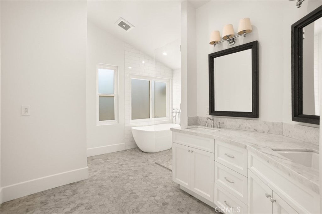 MLS #SR25266232 image #13