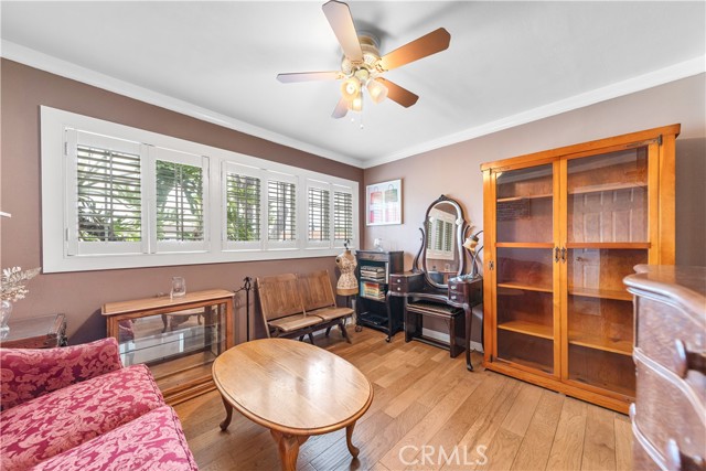 2033 E Duell Street, Glendora CA: https://media.crmls.org/medias/d9693837-a7a6-47d0-8cd3-d9237a549629.jpg