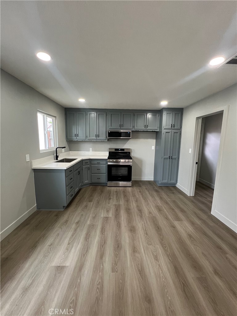 5245 Navarro