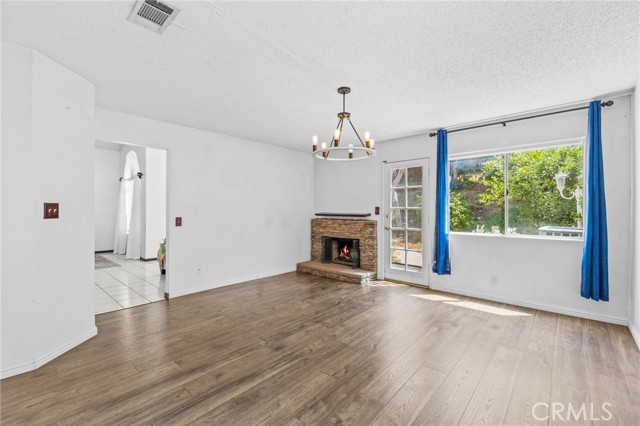 589 S Sutter Avenue, San Bernardino CA: https://media.crmls.org/medias/d96b00f3-ade6-48a8-8398-3d6eb7a6b4c6.jpg