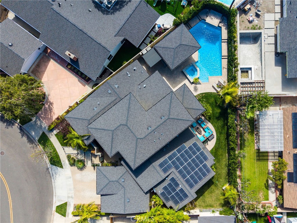 https://media.crmls.org/medias/d96b3426-28d0-4bde-a355-6fcb370ae13f.jpg?preset=X-Large
