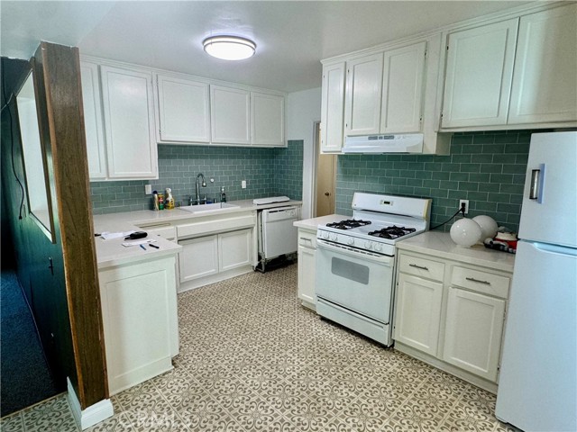 Detail Gallery Image 5 of 12 For 11925 Goldendale, La Mirada,  CA 90638 - 3 Beds | 1 Baths