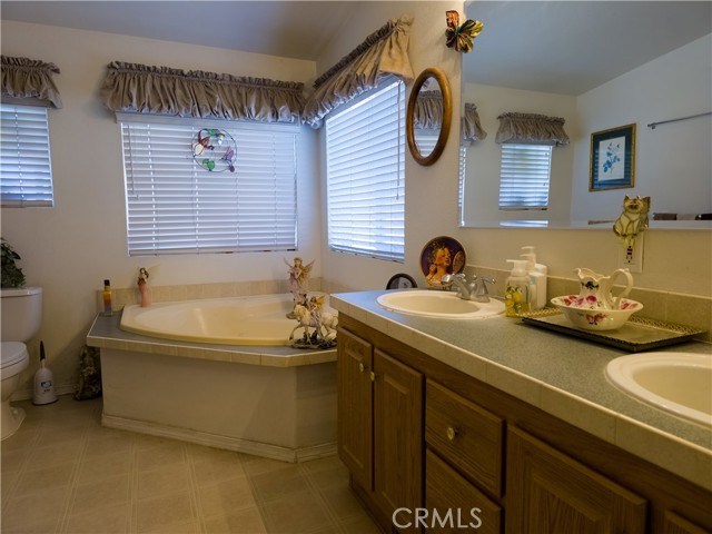 54850 Saratoga Road, Yucca Valley CA: https://media.crmls.org/medias/d96c2284-6657-464d-827d-502d634764af.jpg