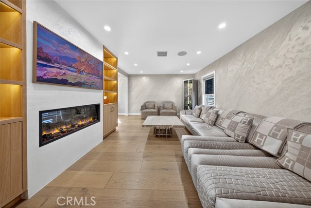 Detail Gallery Image 10 of 64 For 4926 Greenbush Ave, Sherman Oaks,  CA 91423 - – Beds | – Baths