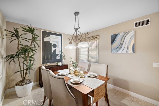 18452 Tamarind Street, Fountain Valley CA: https://media.crmls.org/medias/d96c8c5a-9bab-48d6-bb71-3ec5f2c7c6df.jpg