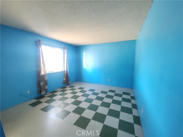 Detail Gallery Image 9 of 14 For 14420 Dos Palmas Rd, Victorville,  CA 92392 - 4 Beds | 2 Baths