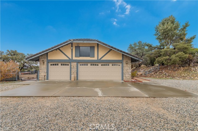 Detail Gallery Image 15 of 66 For 9539 Soledad, Pinon Hills,  CA 92372 - 4 Beds | 2/1 Baths