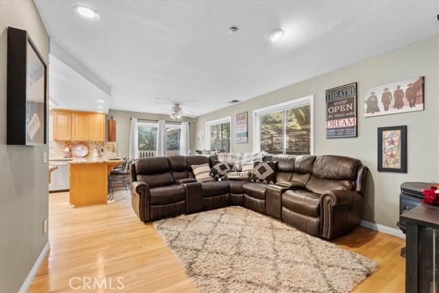 Detail Gallery Image 13 of 48 For 1764 Ash, Wrightwood,  CA 92397 - 4 Beds | 2/1 Baths