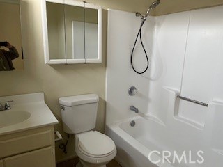 https://media.crmls.org/medias/d96e8aae-6af3-4a8a-9c33-01d7952dadd1.jpg?preset=X-Large