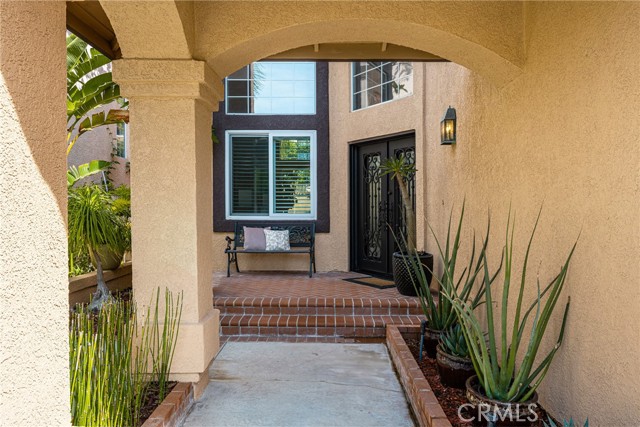29 Calabria, Lake Forest CA: https://media.crmls.org/medias/d96eeeb7-cfd5-4863-9de9-e58efdffdb04.jpg