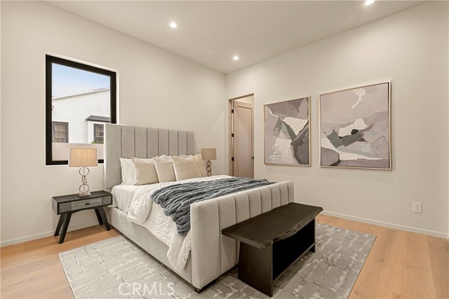 Detail Gallery Image 36 of 58 For 5525 Carpenter Ave, Valley Village,  CA 91607 - 5 Beds | 6/1 Baths