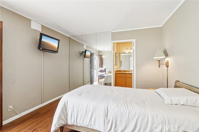 Detail Gallery Image 35 of 37 For 12390 Chandler Bld #J,  Valley Village,  CA 91607 - 3 Beds | 2/1 Baths