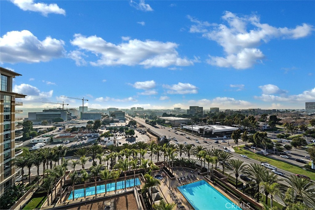 MLS #OC25280350 image #1