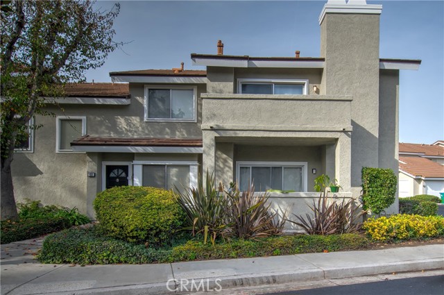 60 Greenmoor, Irvine CA: https://media.crmls.org/medias/d96fd842-abaf-4072-a74f-11bc9efb85ff.jpg