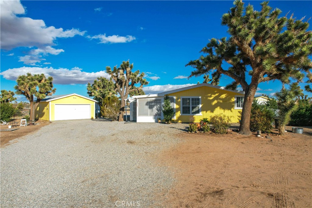 2727 Long View Road, Yucca Valley, CA 92284