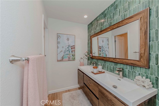 Detail Gallery Image 15 of 35 For 1940 N Highland, Los Angeles,  CA 90068 - 2 Beds | 2 Baths