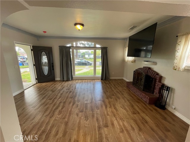 Detail Gallery Image 4 of 16 For 1407 S Ross, Santa Ana,  CA 92707 - 3 Beds | 1 Baths