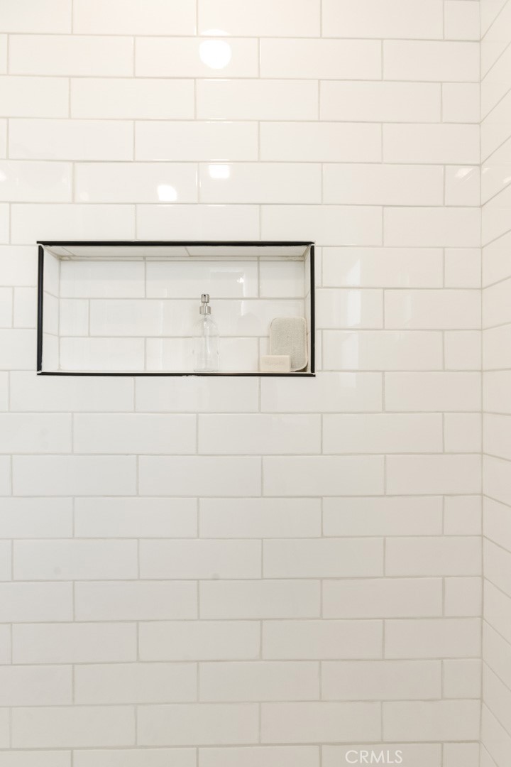 https://media.crmls.org/medias/d970cb63-ec81-436c-b2e8-e8a1ac090122.jpg?preset=X-Large