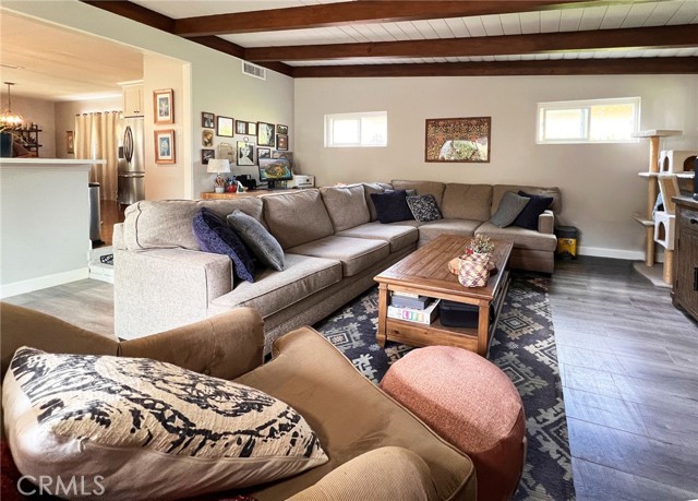 Detail Gallery Image 7 of 25 For 6110 E Walton, Long Beach,  CA 90815 - 3 Beds | 2 Baths