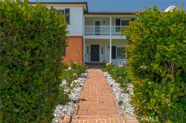 2245 E California Boulevard, San Marino CA: https://media.crmls.org/medias/d9719d93-1325-4161-b155-a416a4ea0639.jpg