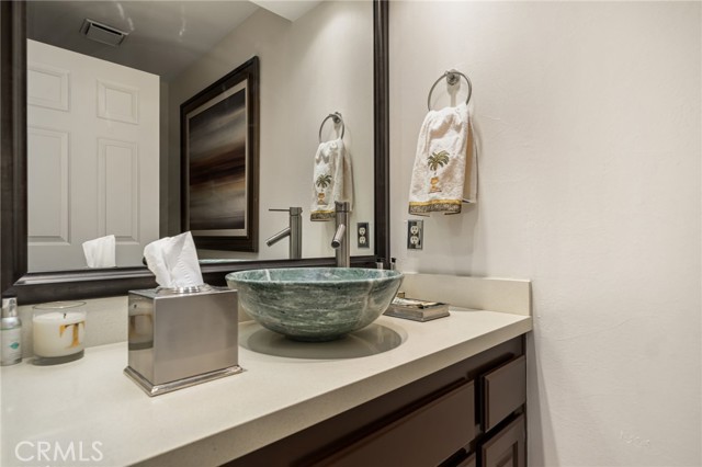 Detail Gallery Image 14 of 38 For 97 Palomino Circle, Palm Desert,  CA 92211 - 2 Beds | 3/1 Baths